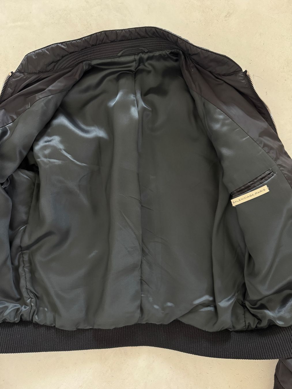Balenciaga Giacche: Rare bombers noire Balenciaga – Usato da giffers venduto da sev_c9x9 5