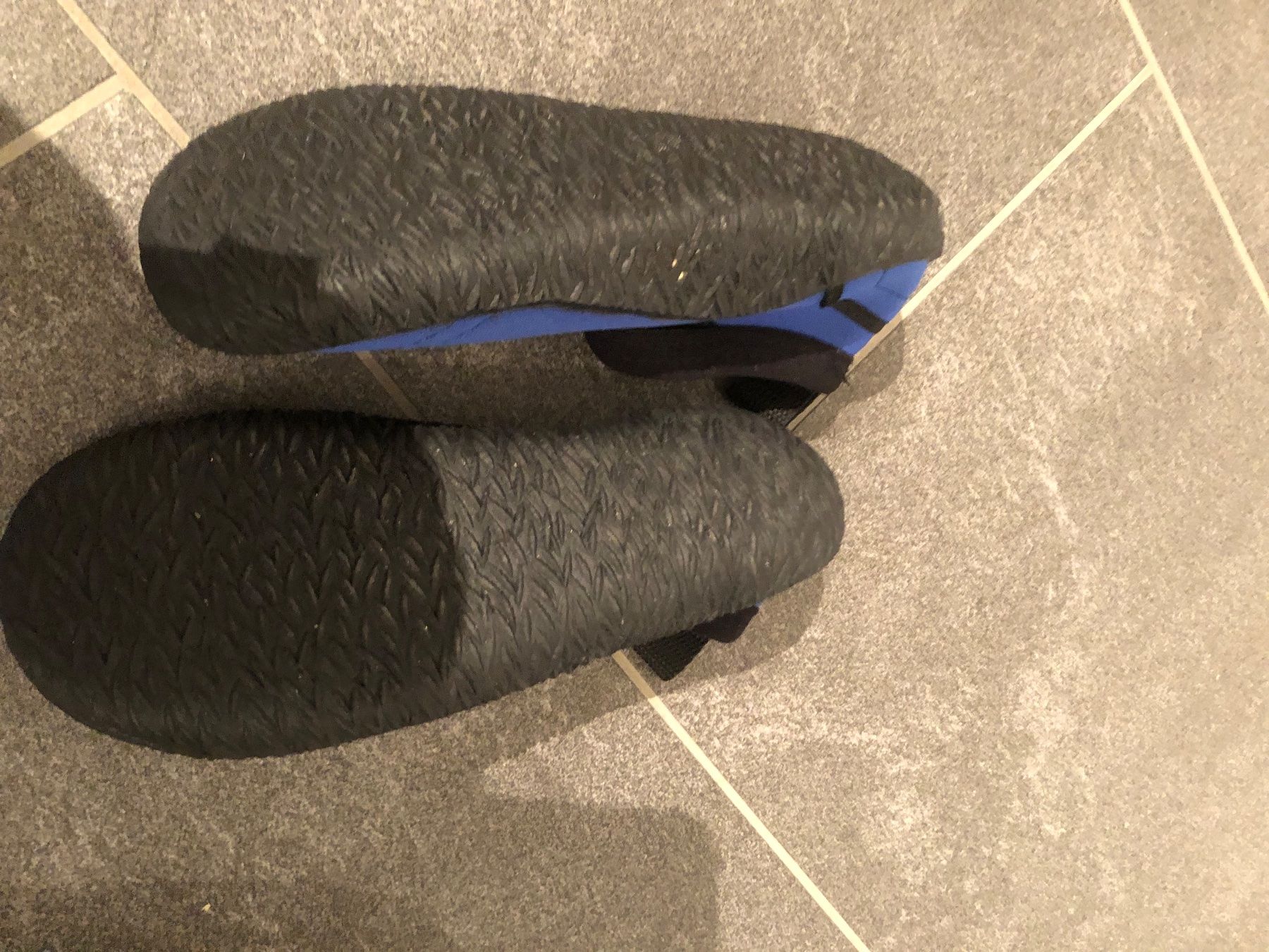 Scarpe per ragazzi: BADESCHUHE 32/33 – Usato da Wattwil venduto da jopara 1