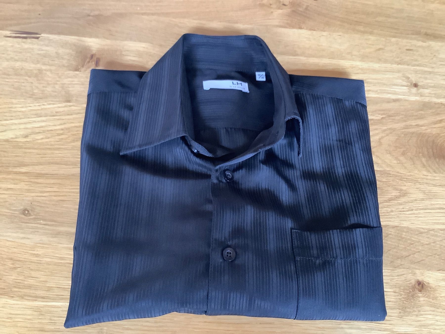Camicie, T-shirt & Polo: Chemise noir – Usato da Aefligen venduto da fm28 4