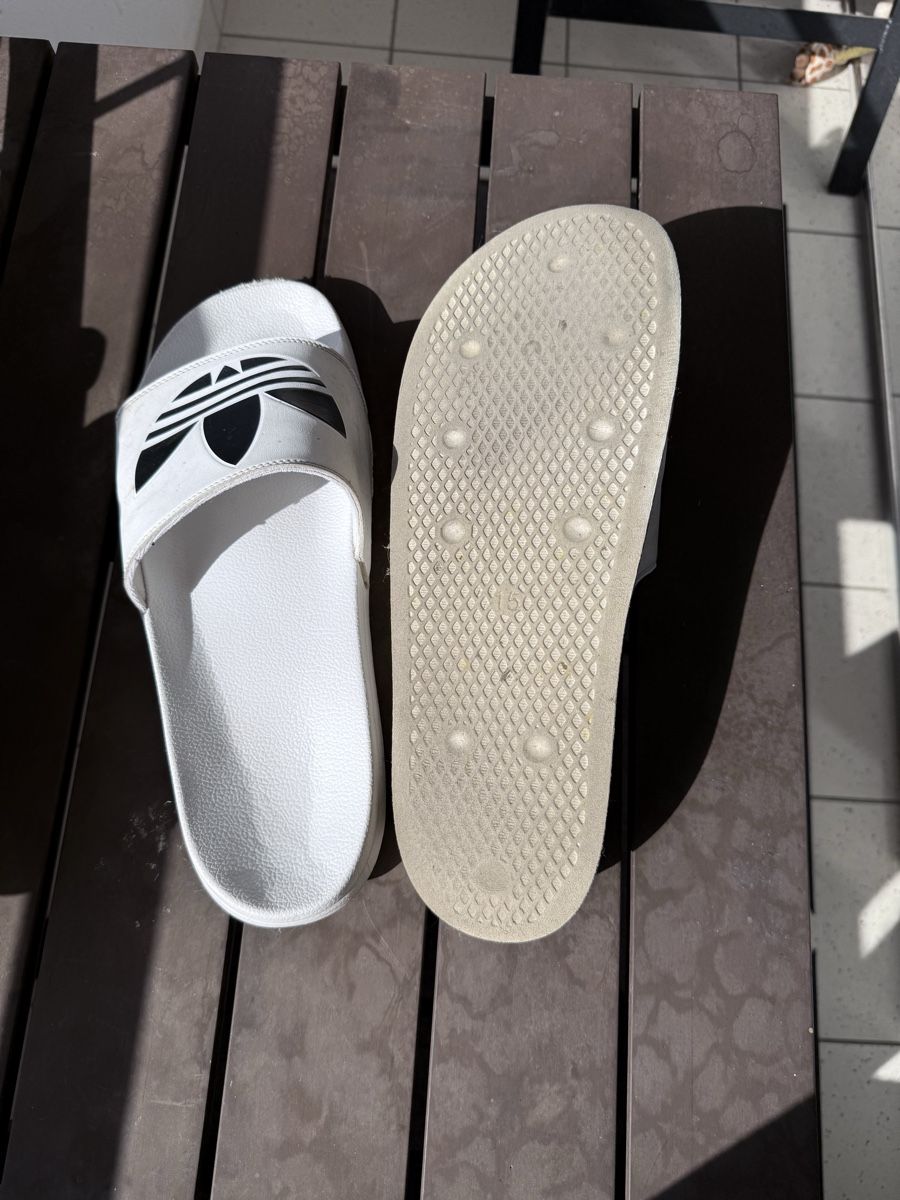 Adidas Chaussures hommes: Adilette adidas  – D'occasion à Renan BE par Meh1983 1