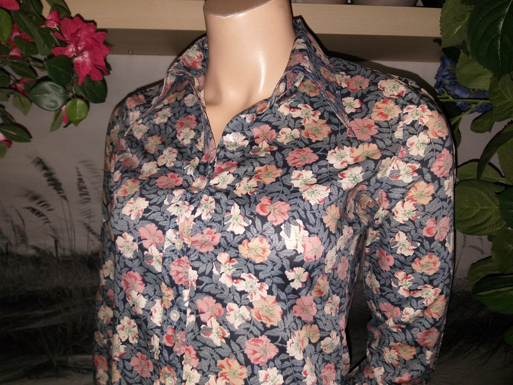 Cacharel Blusen: CACHAREL Blouse / Bluse taille XS (40 IT) – Gebraucht aus Cossonay-ville von Super-Price-Quality 5
