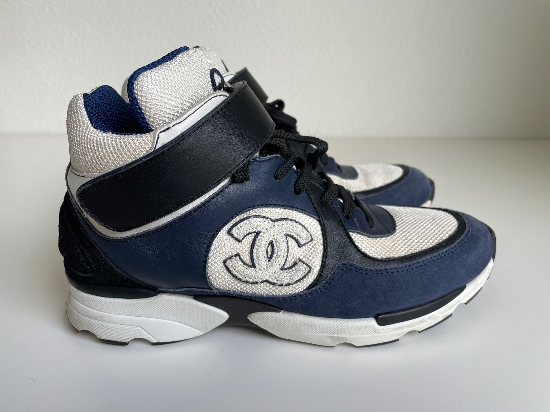 Chanel Scarpe da donna: Chanel Sneakers Turnschuhe – Usato da Winterthur venduto da 19.19