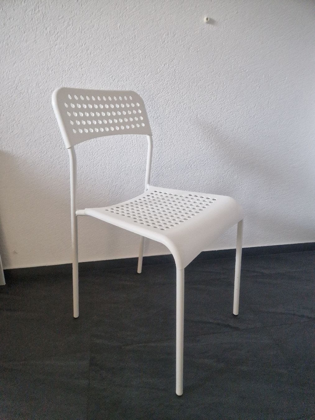 Ikea Chaises: Kinderstuhl weiss – D'occasion à Buchs AG par greeneye01