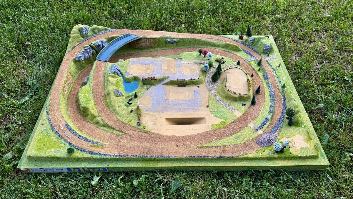 Märklin Modellini di ferrovie: Märklin Anlage 100x140 cm – Usato da Lüchingen venduto da phlanlab