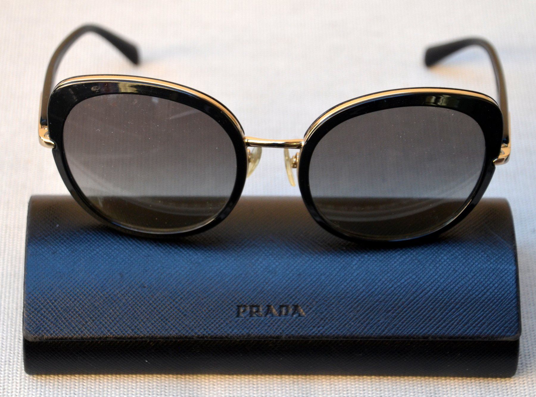 Prada Occhiali & Lenti: Prada SPR52O Sonnenbrille  /  lunettes de soleil – Usato da Collonges venduto da arashee 1