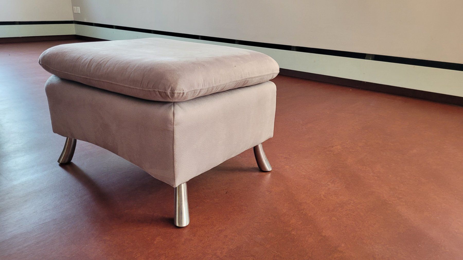 Sessel: Bequemer Relax-Sessel mit passendem Hocker – Gebraucht aus Wil SG von Bergsturm 5