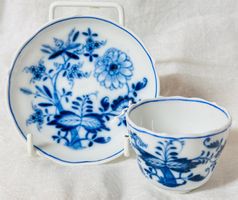 Antike Meissen Zwiebelmuster Mokkatasse · 2. Wahl · ca. 1814