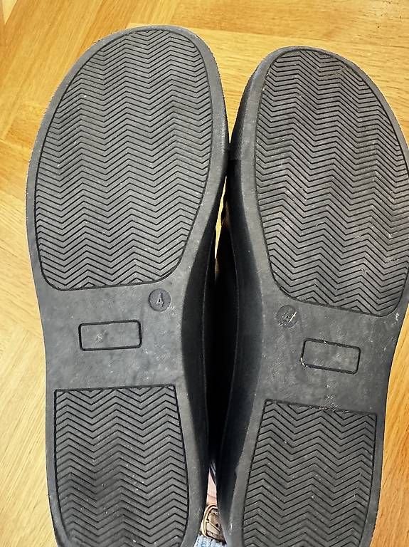 Next Scarpe per ragazzi: Next Turnschuhe Grösse 37 – Usato da Zürich venduto da JumaRiku 1