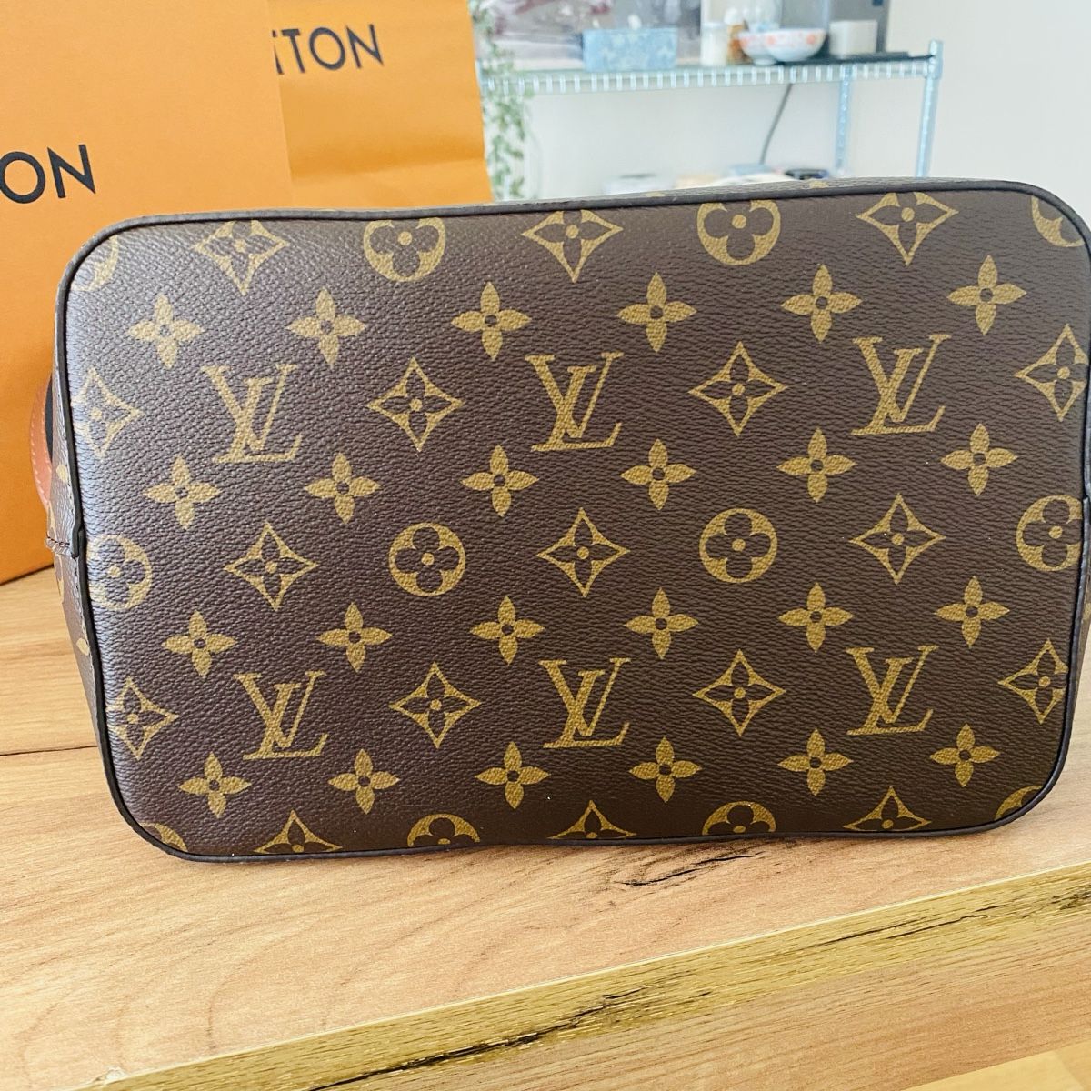 Louis Vuitton Borse da donna: Louis Vuitton NéoNoé MM Tasche – Nuovo (secondo la descrizione) da Bern venduto da kim_m5kt 1