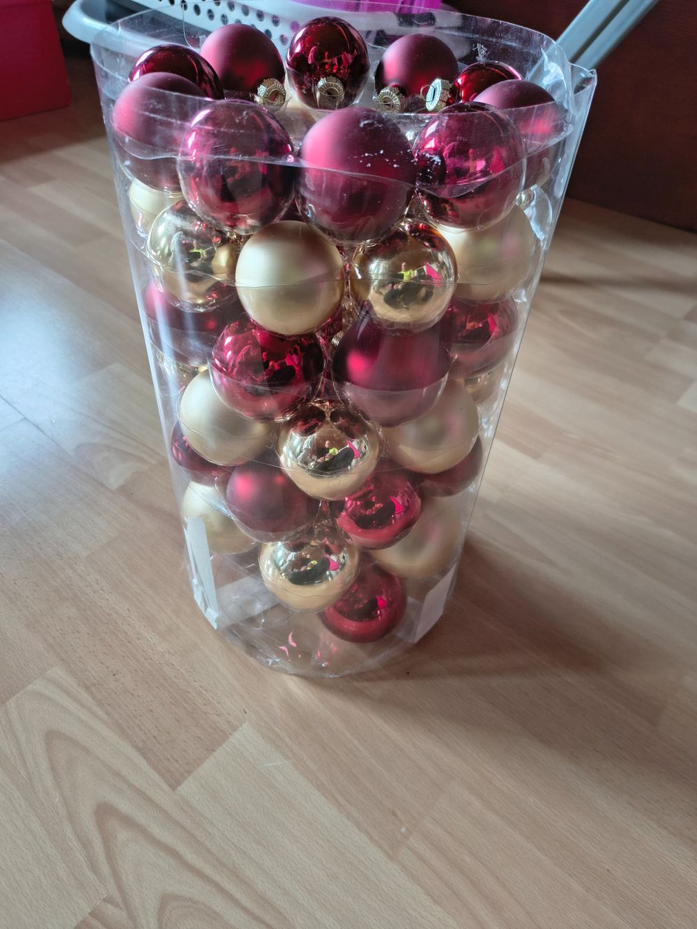 Coop Tutte le decorazioni: Grosses Set Glas Weihnachtskugeln, Rot-Gold – Usato da Oberägeri venduto da Runningiceman