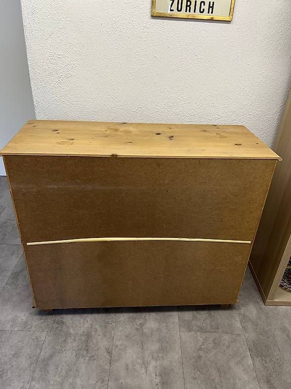 Cassettiere: Schlichte Kommode aus hellem Nadelholz – Usato da Schaffhausen venduto da Galleria13_Brocki_SH 4