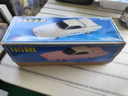 Ford Thunderbird Sedan friktion + Orginal Schachtel