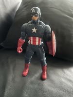 Captain America Spielfigur mit Schild, 24 cm