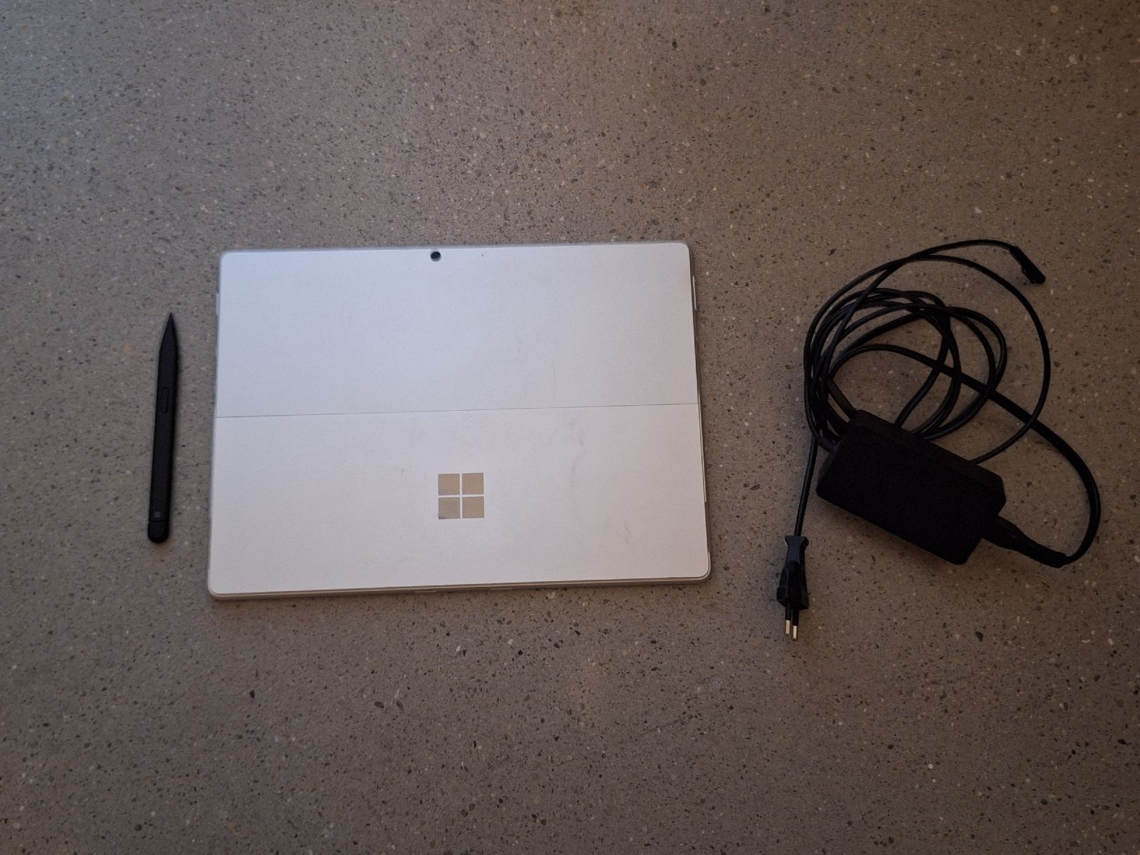 Microsoft Notebooks: Microsoft Surface Pro 8 mit MS Slim Pen 2 – Gebraucht aus Regensdorf von Michi_Route66 1