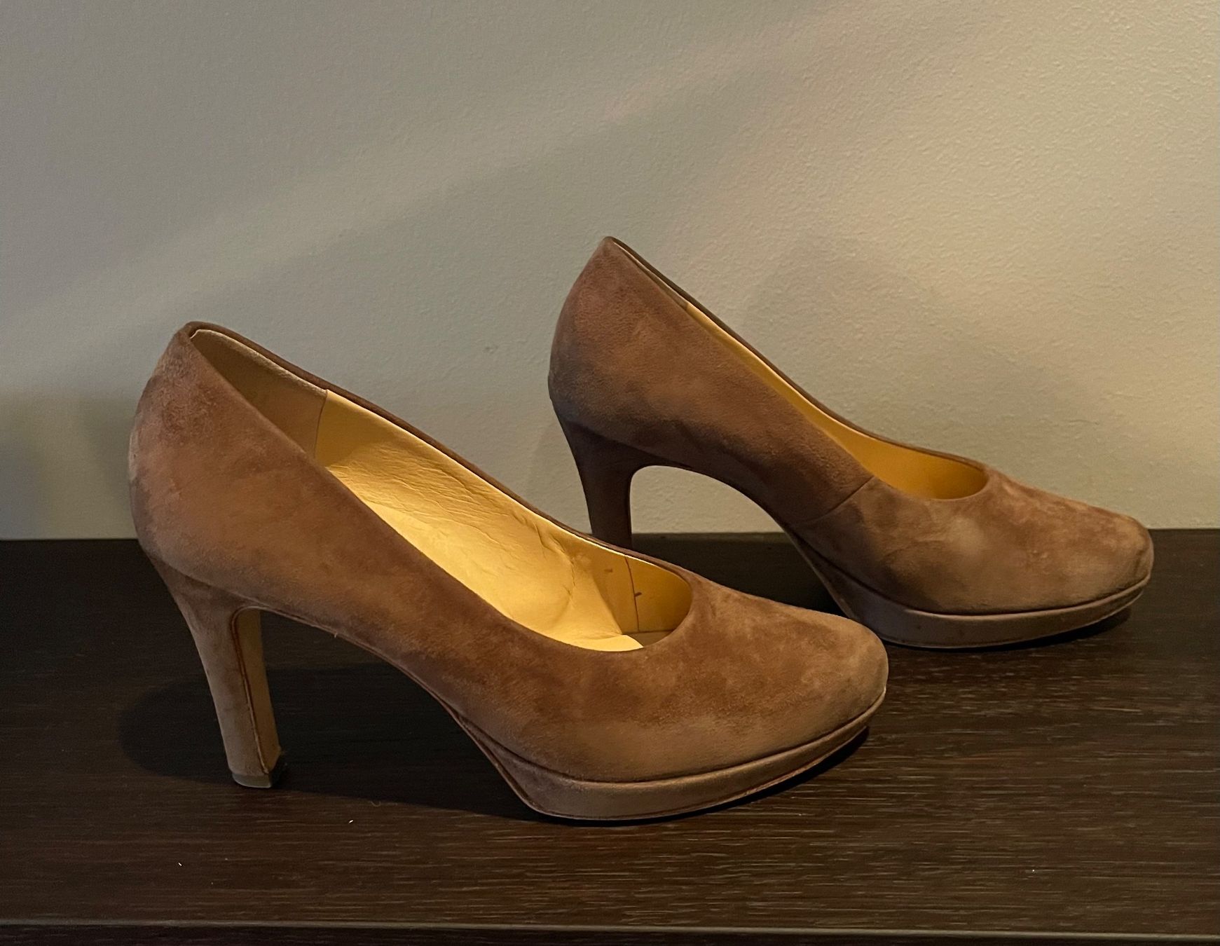 Paul Green Damenschuhe: Wildleder Pumps Gr. 36 Cognac - Trendfarbe – Gebraucht aus Weiningen ZH von san_7hsm