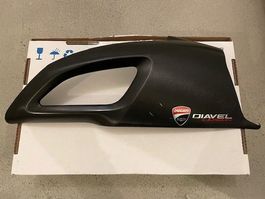 Ducati Lufteinlass Tankabdeckung rechts Diavel 1200 ALU OEM.