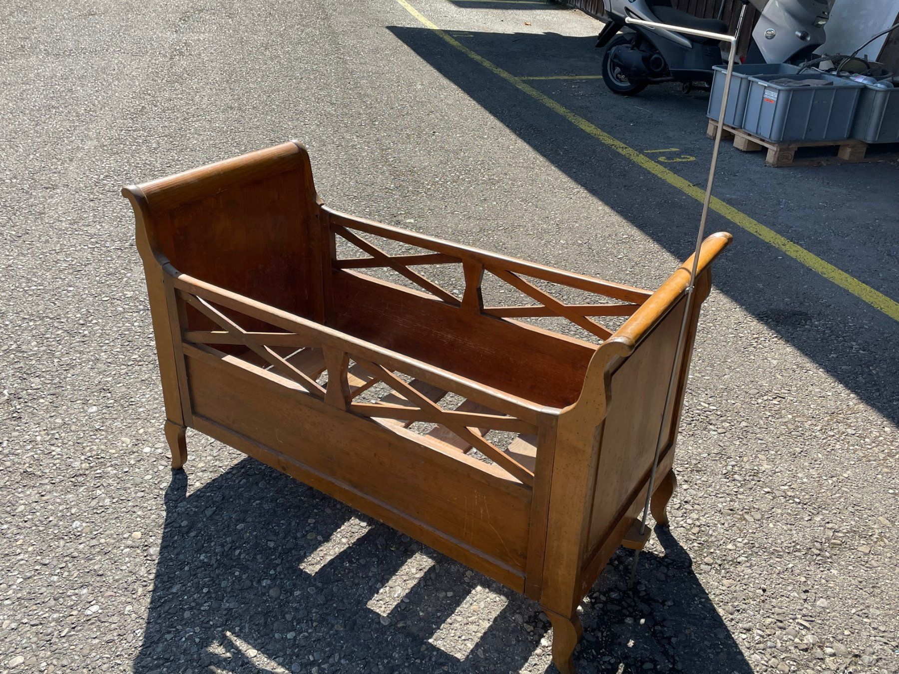 Letti: Kinderbett Holz, Biedermeier, antik, zerlegbar. – Usato da Koblenz venduto da Rbaldinger54 2