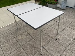 Campingtisch