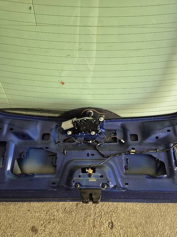 Ford Tutti pezzi di ricambio auto: Ford focus 2.5 turbo st mk2  heckdeckel – Usato da Buttisholz venduto da lua_mgr8 2