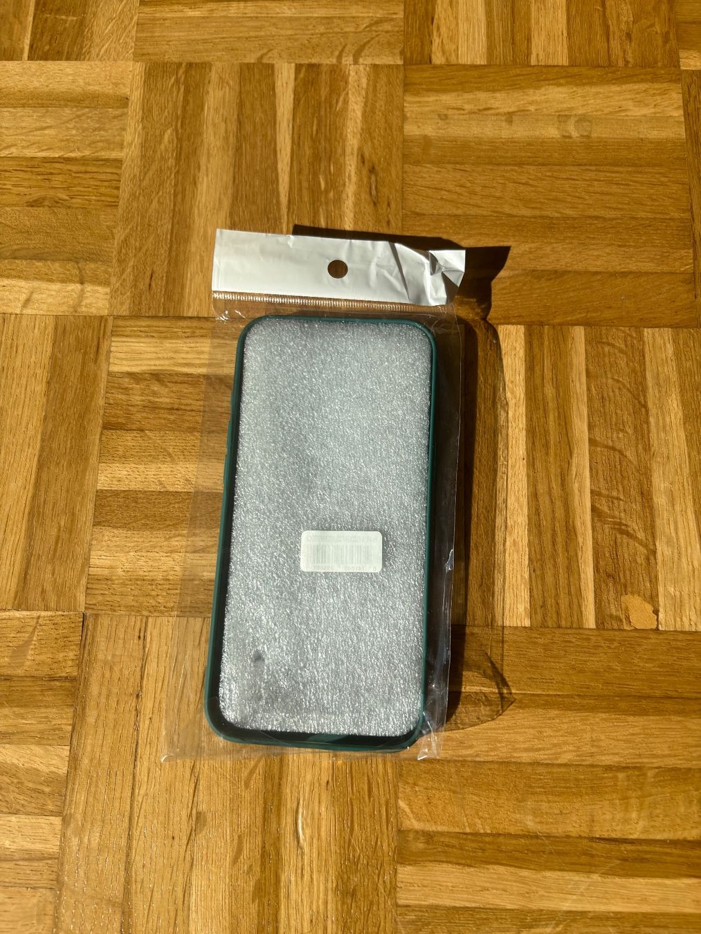 Covers & Schutzfolien: NEU Hülle/Cover IPhone 16 Plus – Neu (gemäss Beschreibung) aus Bern von ann_d62k 1