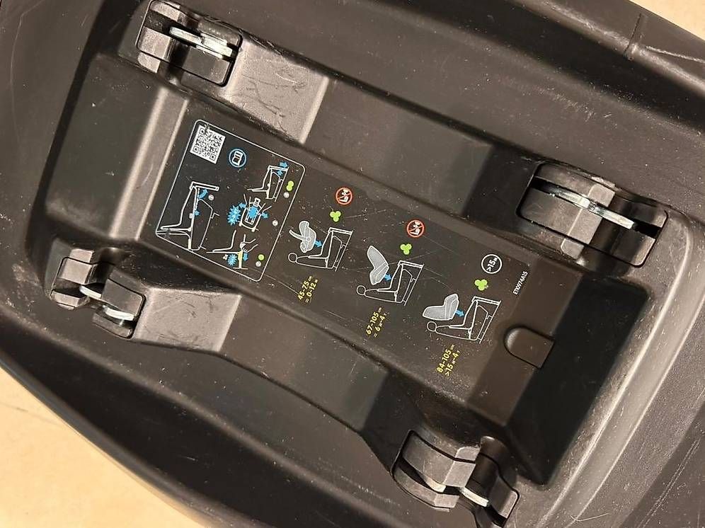 Seggiolini per auto: 2WayFix Isofix Station Maxicosi – Usato da Kirchberg BE venduto da Pipistrella99 3