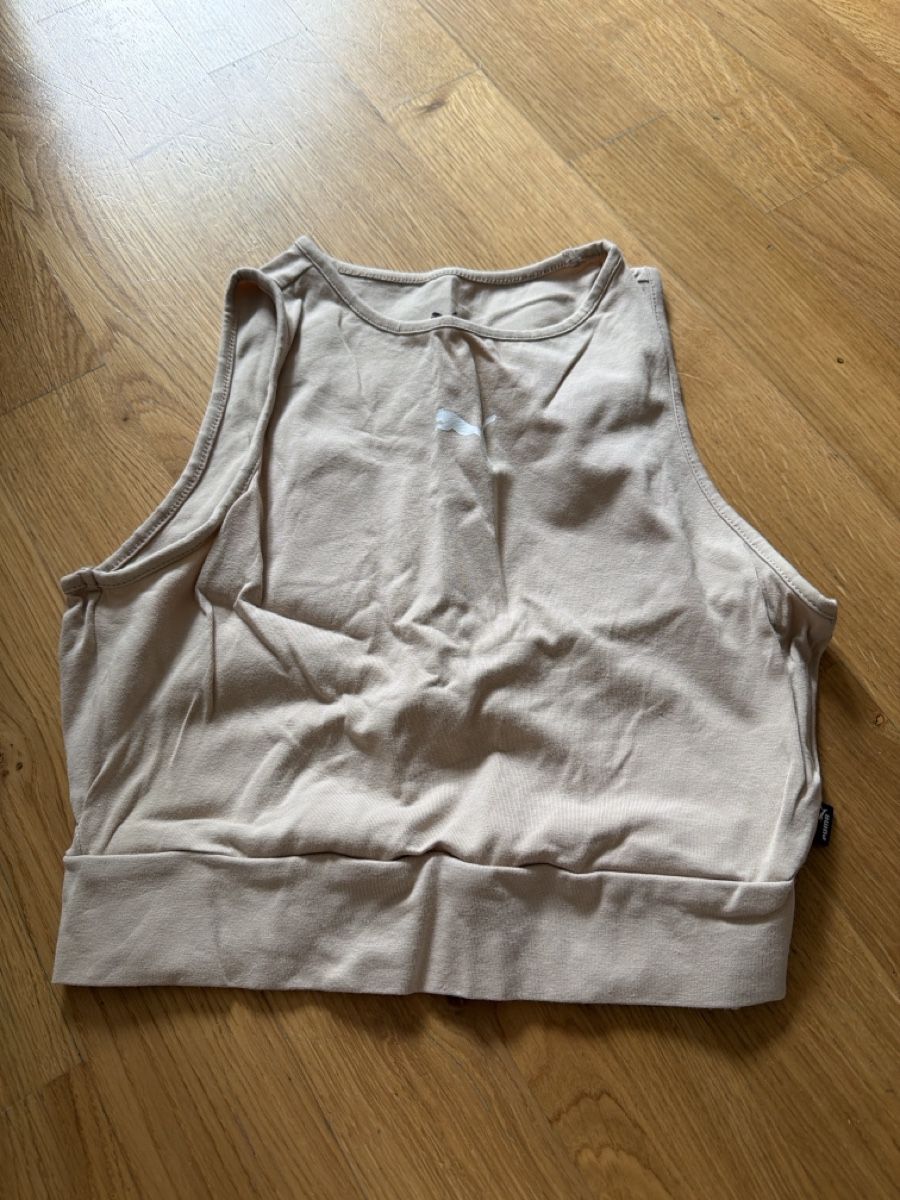 Puma Top: Top beige PUMA  – Usato da Le Locle venduto da Mayd_h
