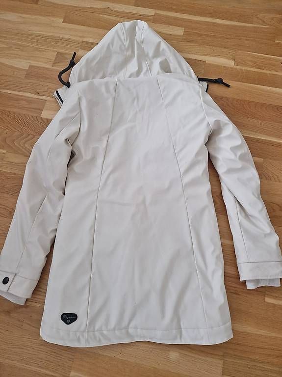 Giacche: Übergangs- Regenjacke Ragwear; Grösse S – Usato da Bülach venduto da Debbie017 1