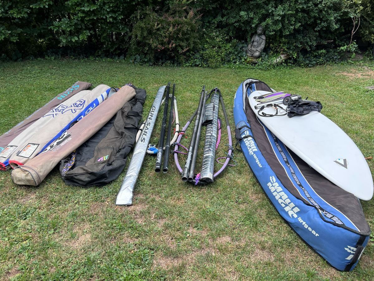 Tavole da surf e di nuoto: Windsurf Komplettset Board, Segel, uvm. – Usato da Wangen ZH venduto da Potters