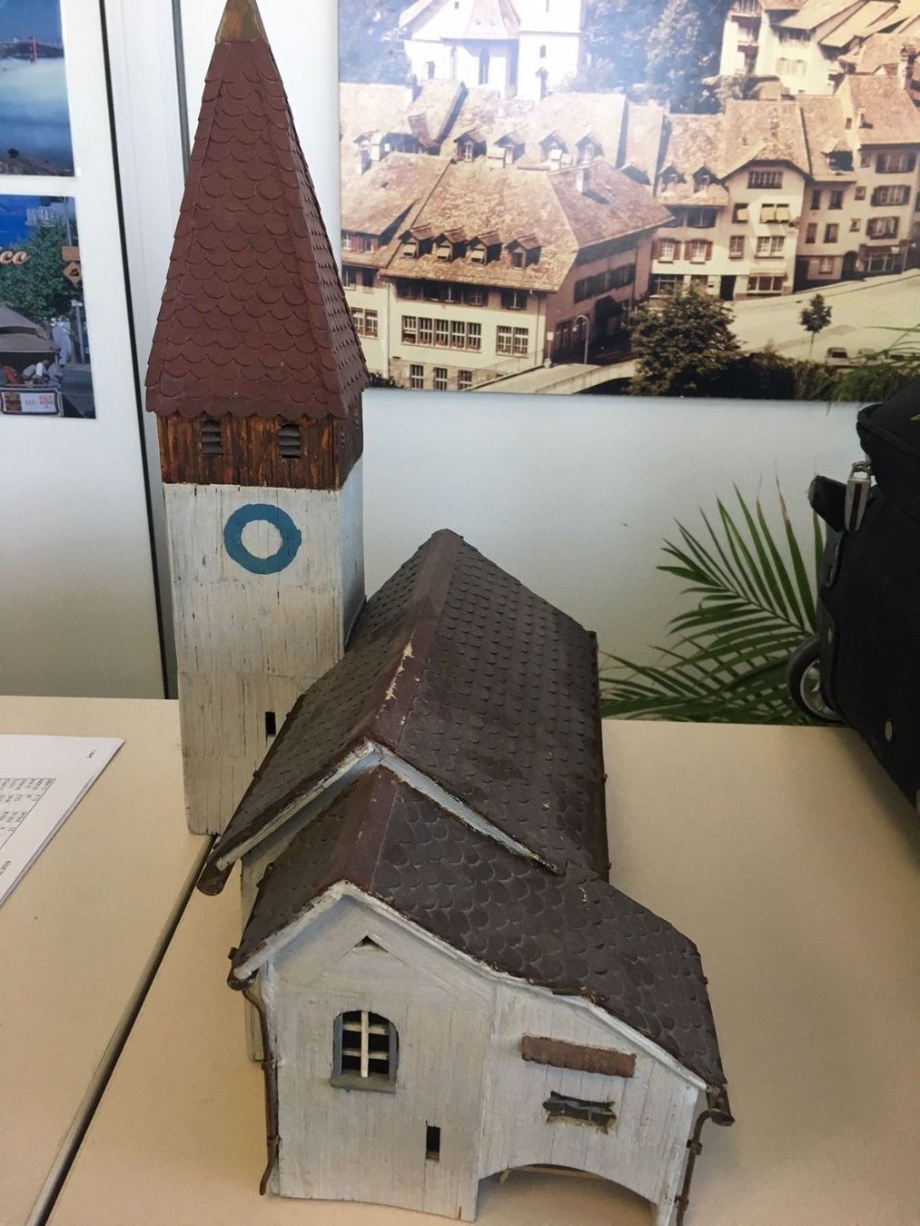 Articoli in legno: Kirche handgefertigt aus Holz ! – Usato da Brügg BE venduto da schwimmer01 2