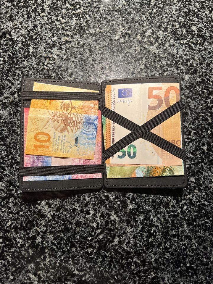 Portafogli: Portemonnaie mit "magic" Funktion mit gratis Versand – Nuovo e nell'imballaggio originale da Bettlach venduto da salini82 1