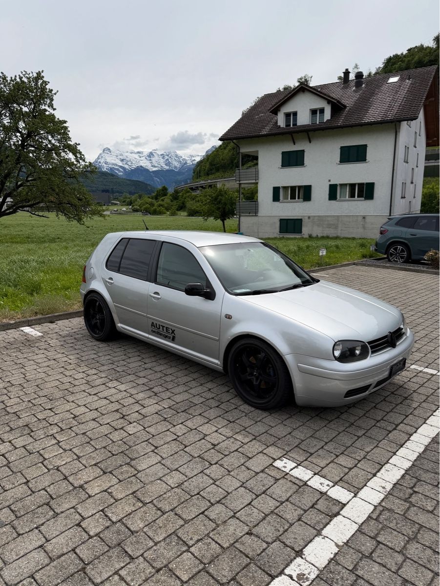 VW Automobili: VW Golf 4 1.9 TDI PD Highline – Usato da Seewen SZ venduto da sandroriolfi