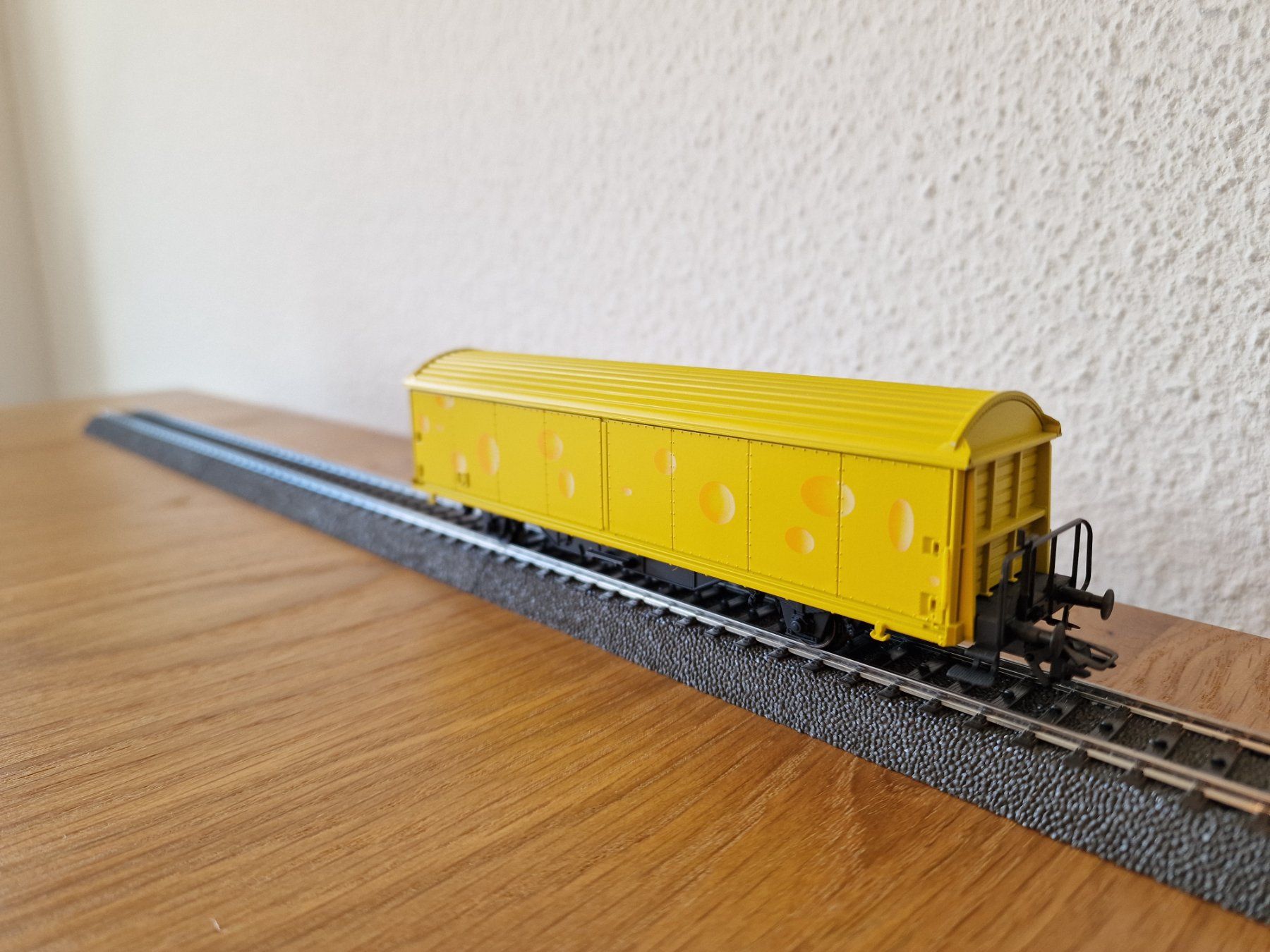 Märklin Modellini di ferrovie: Märklin Käse Güterwagen H0 – Usato da Matten b. Interlaken venduto da lor_hr9w 2