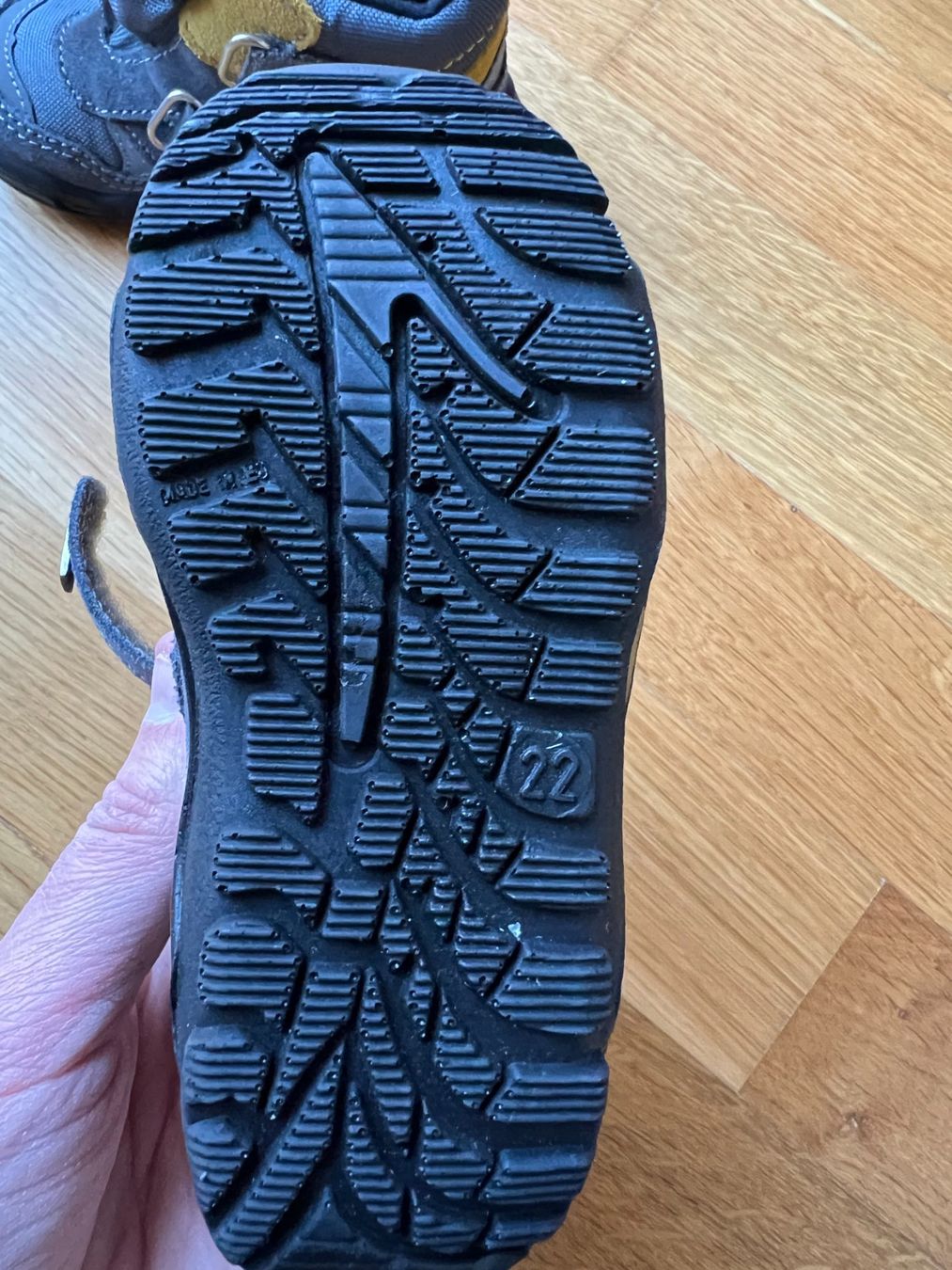 Scarpe per ragazzi: Scarponcino bimbo taglia 22 – Usato da Bôle venduto da dany2021 3