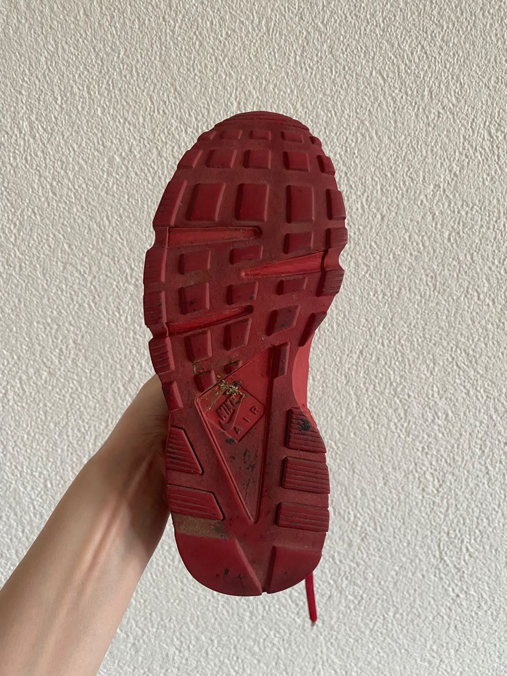 Nike Scarpe da donna: Rote Nike Air Huarache Gr. 37.5 – Usato da Bern venduto da mue_yhz5 1