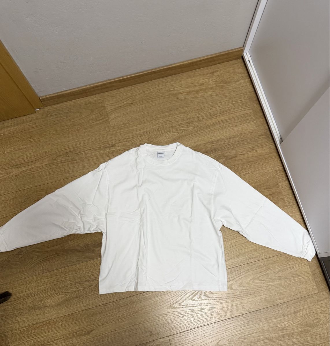 Canottiere & Pantaloni: Maglia a maniche lunghe bianca – Usato da Bodio TI venduto da bau_62fr 1