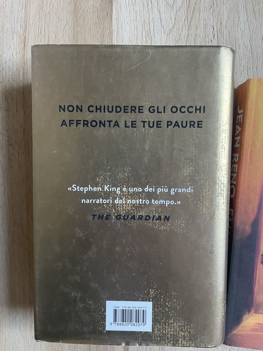 Libri: 2 libri in italiano  – Usato da Crissier venduto da Nouchki76 1