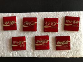 Pin Pins COCA-COLA quadratisch in 7 Sprachen  7 Stk