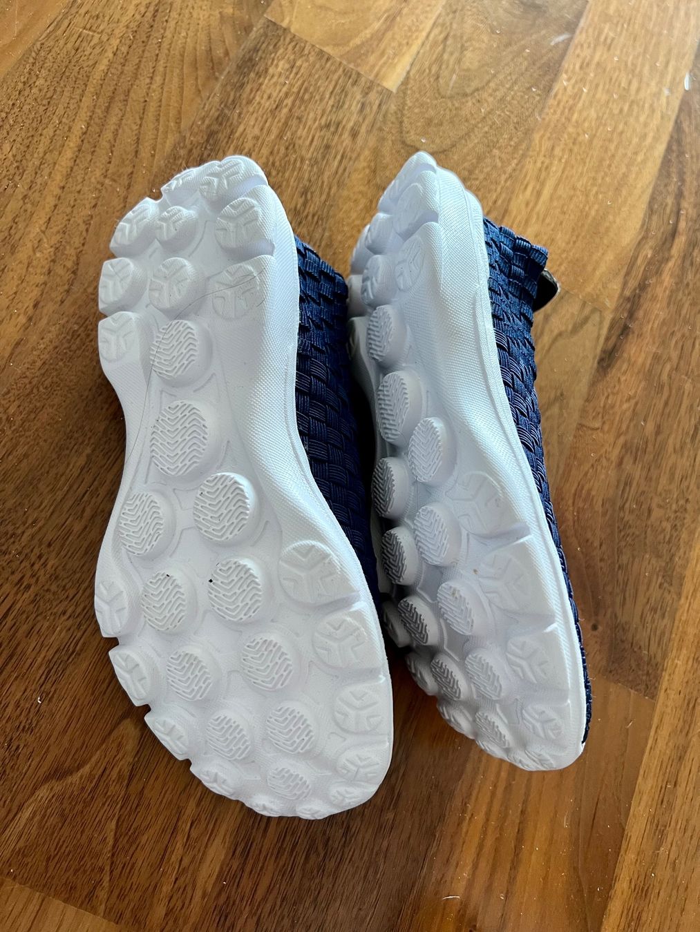 Scarpe da uomo: Leichte Sommerschuhe Grösse 32 – Usato da Baar venduto da Princesaphantagiro 2