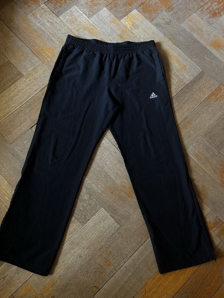 Adidas Pantaloni: Adidas Trackpants Schwarz S – Nuovo (secondo la descrizione) da Winterthur venduto da benjamin.hbgr