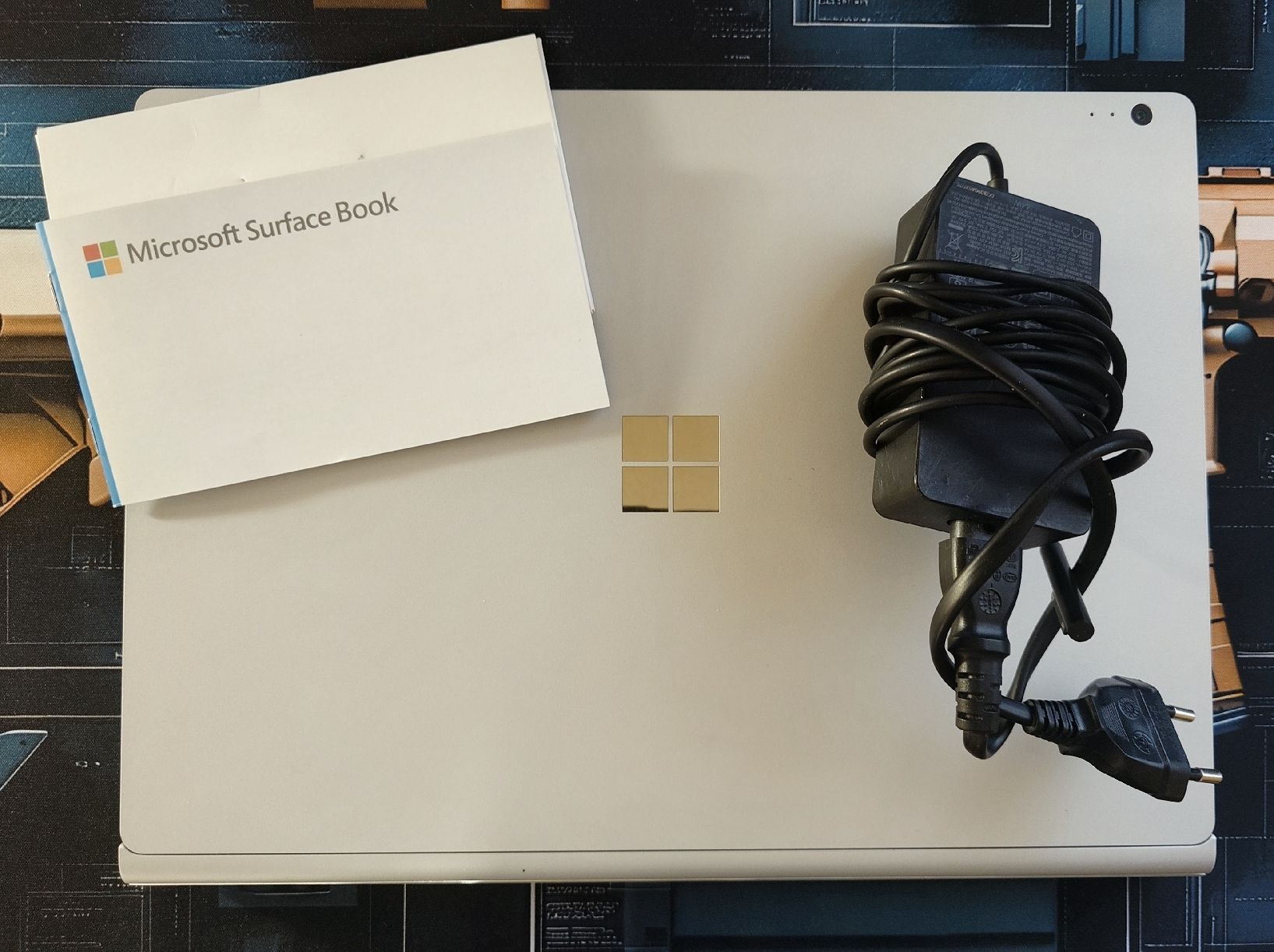 Microsoft Notebook: Microsoft Surface Book | i7 | 8GB | 256GB SSD | Win 11 Pro  – Nuovo (secondo la descrizione) da Ennetmoos venduto da Faders 8