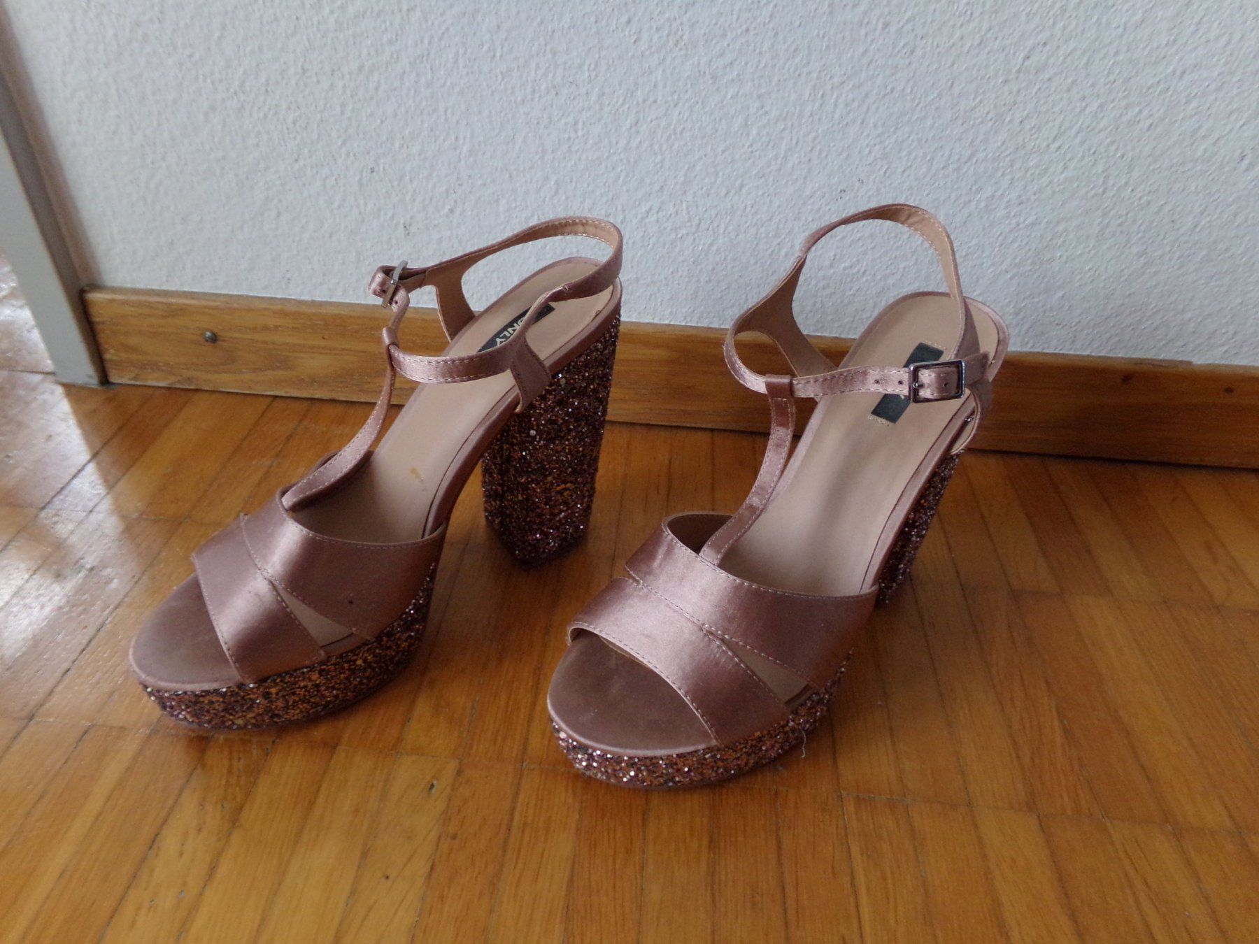 Only Damenschuhe: Damen Pumps rosa Glitzer Gr. 39  ONLY – Gebraucht aus Winterthur von Jessi_di 1