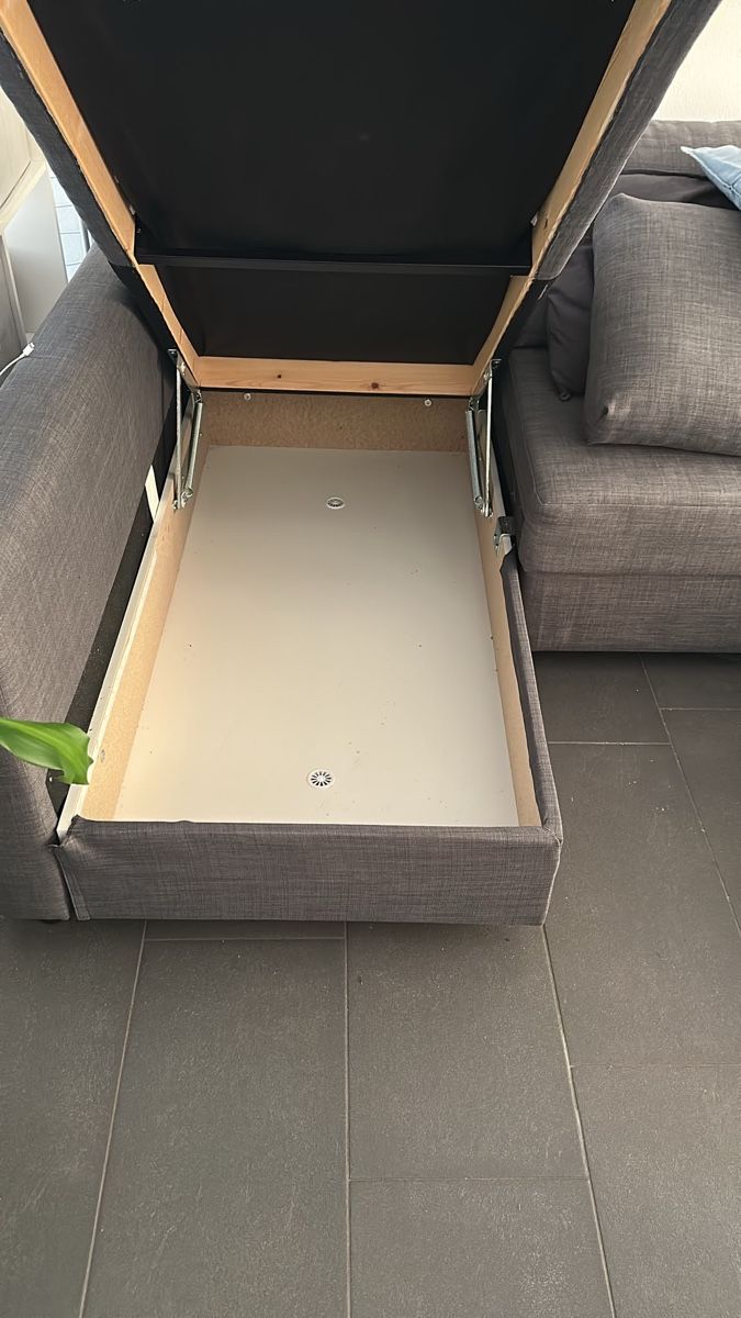 Sofas: Eckbett Sofa – D'occasion à Seon par Trail 1