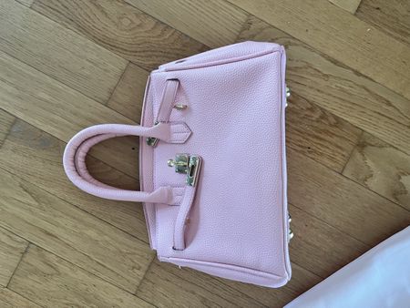 Süsse Handtasche in Rosa - perfekt für den Frühling!