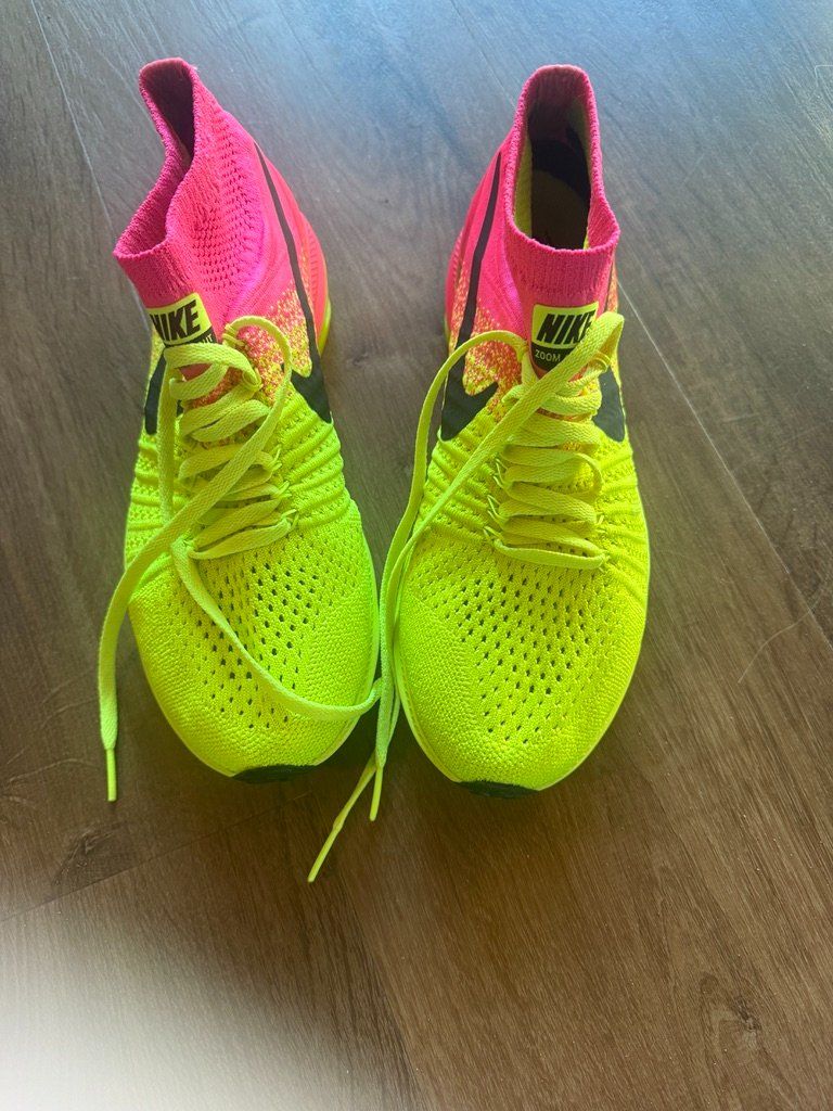 Nike Scarpe da donna: Nike flyknit running shoes - 40 – Usato da St-Sulpice VD venduto da juhdu 6