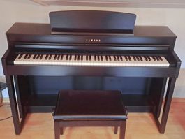 E-Piano, Yamaha CLP 440 RW mit Bank
