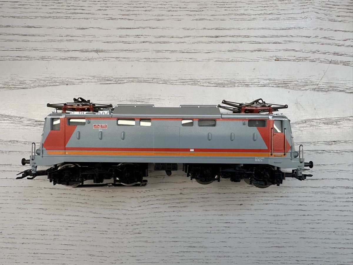 Märklin Modelleisenbahnen: Märklin 3162 FS BR E424 digital – Gebraucht aus Lupsingen von New-Haven 3
