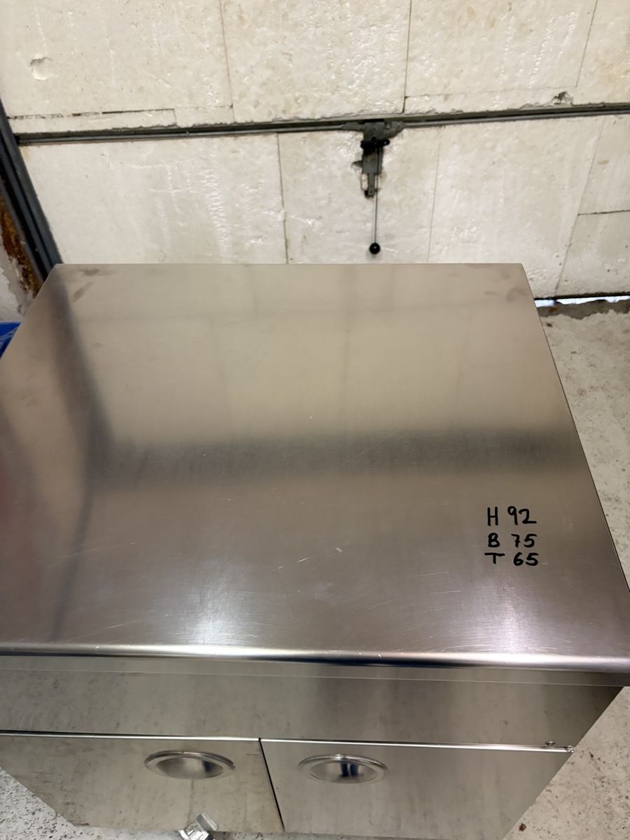Cucine complete: Gastro Möbel  – Usato da Buchs AG venduto da imar82 5
