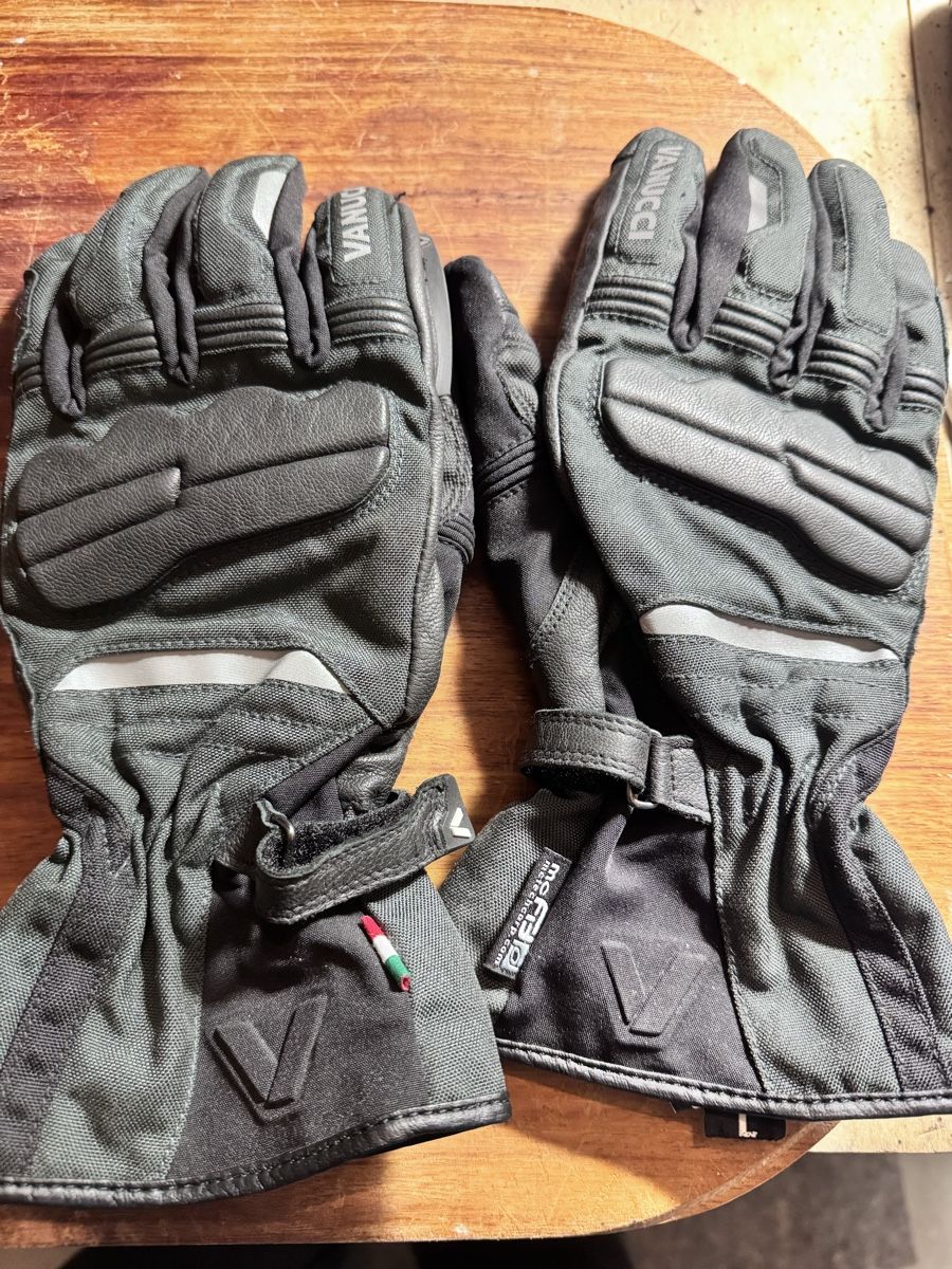 Guanti & manicotti: Vanucci Waterproof Motorcycle Gloves - Size L - Perfect! – Usato da bassersdorf venduto da Norbert35 5