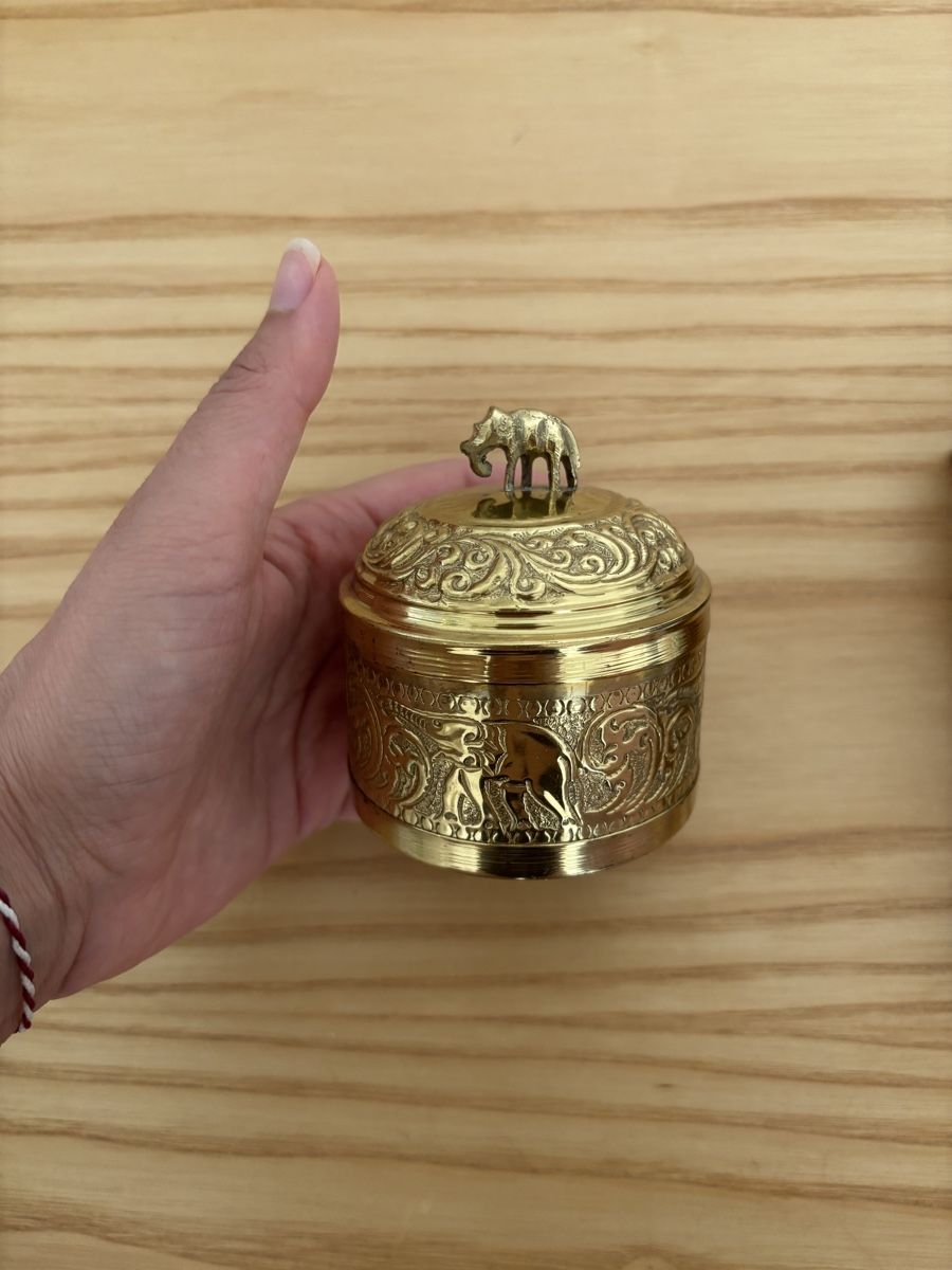 Zuccheriere: Messingdose Teedose mit Elefantendekor Messing goldfarben – Usato da Zürich venduto da nnsn 2