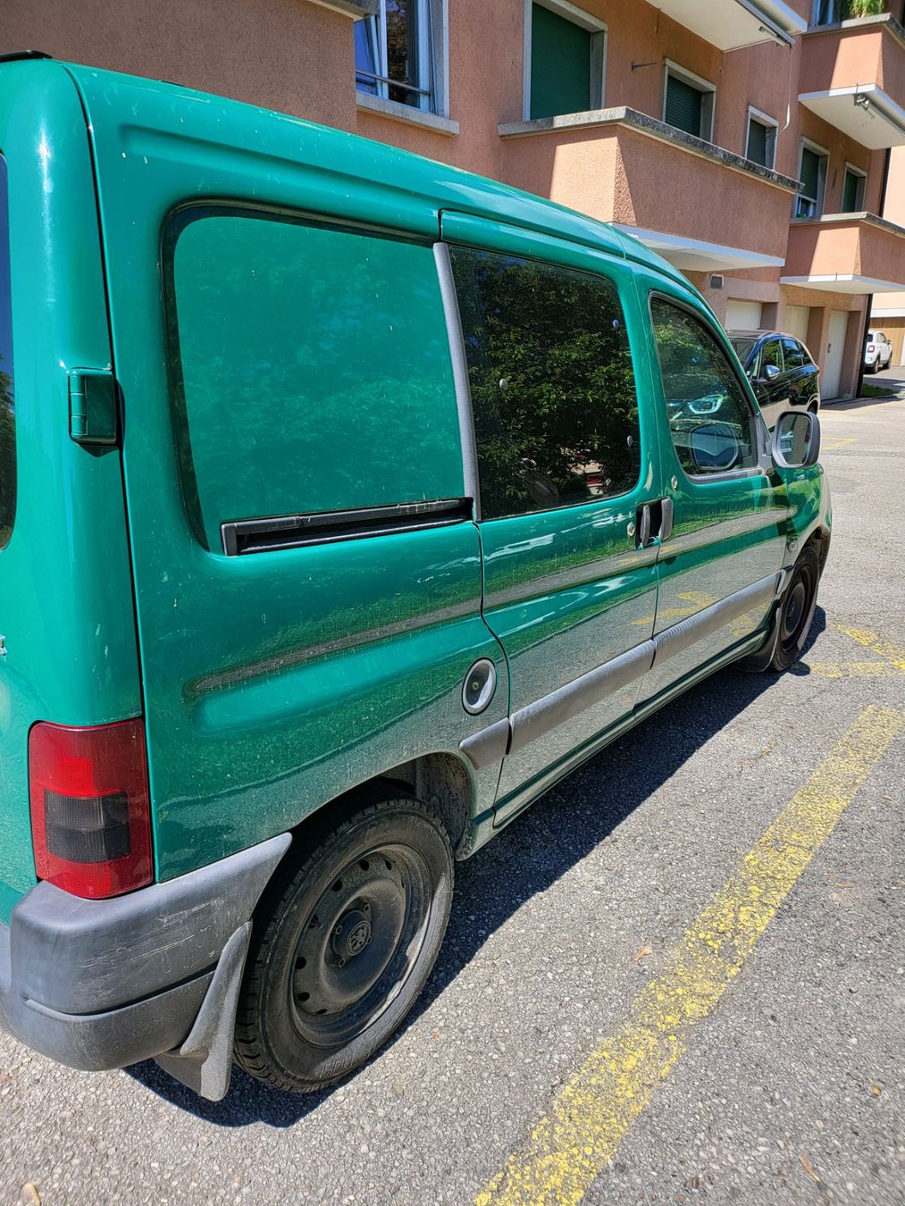 Peugeot Veicoli commerciali: Peugeot Partner GNV 800 – Difettoso da Lausanne venduto da ber_qk5j 3
